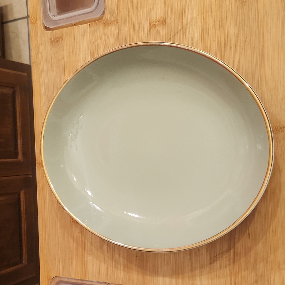 TAYLOR SMITH TAYLOR HERITAGE GREEN 11" PLATTER